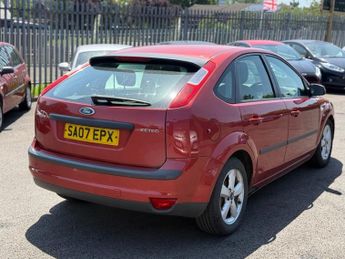 FORD FOCUS 1.6 Zetec Climate Hatchback 5dr Petrol Automatic (184 g/km, 99 b