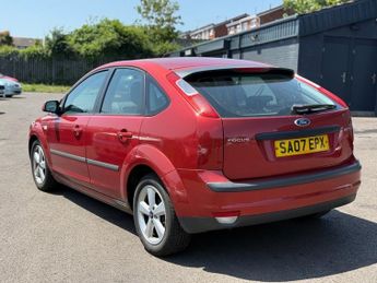 FORD FOCUS 1.6 Zetec Climate Hatchback 5dr Petrol Automatic (184 g/km, 99 b