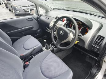 HONDA JAZZ 1.4 i-DSI SE Hatchback 5dr Petrol Manual (137 g/km, 82 bhp)