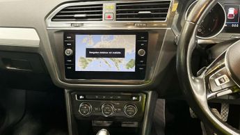 VOLKSWAGEN TIGUAN 2.0 TDI SE Navigation SUV 5dr Diesel DSG Euro 6 (s/s) (150 ps)