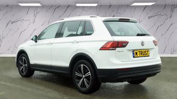 VOLKSWAGEN TIGUAN 2.0 TDI SE Navigation SUV 5dr Diesel DSG Euro 6 (s/s) (150 ps)