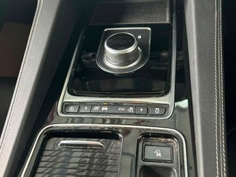 JAGUAR F-PACE 2.0 D180 R-Sport SUV 5dr Diesel Auto AWD Euro 6 (s/s) (180 ps) 1