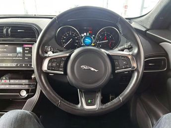 JAGUAR F-PACE 2.0 D180 R-Sport SUV 5dr Diesel Auto AWD Euro 6 (s/s) (180 ps) 1