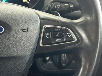 FORD KUGA 2.0 TDCi EcoBlue Zetec SUV 5dr Diesel Powershift AWD Euro 6 (s/s