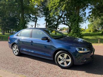 Volkswagen Jetta 1.6 TDI BlueMotion Tech SE Saloon 4dr Diesel Manual Euro 5 (s/s)