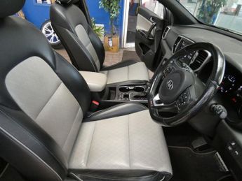 KIA SPORTAGE 1.6 T-GDi GT-Line S SUV 5dr Petrol DCT AWD Euro 6 (s/s) (174 bhp