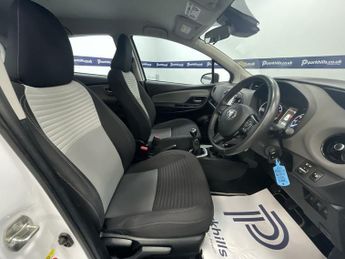 TOYOTA YARIS 1.5 VVT-i Icon Hatchback 5dr Petrol Manual Euro 6 (111 ps) - AA 