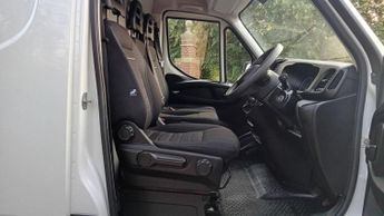 IVECO DAILY 2.3D HPI 14V 35S 3520 Panel Van 5dr Diesel HiMatic MWB H2 Euro 6