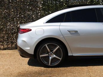 MERCEDES-BENZ EQE EQE 300 89kWh AMG Line (Premium) Saloon 4dr Electric Auto (245 p