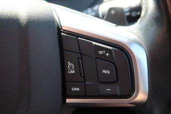 LAND ROVER DISCOVERY SPORT 2.0 TD4 SE Tech SUV 5dr Diesel Auto 4WD Euro 6 (s/s) (180 ps)