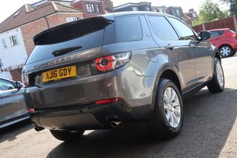 LAND ROVER DISCOVERY SPORT 2.0 TD4 SE Tech SUV 5dr Diesel Auto 4WD Euro 6 (s/s) (180 ps)