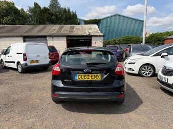 FORD FOCUS 1.6 Zetec Hatchback 5dr Petrol Powershift Euro 5 (125 ps)