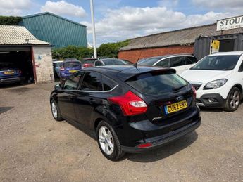 FORD FOCUS 1.6 Zetec Hatchback 5dr Petrol Powershift Euro 5 (125 ps)