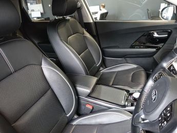 KIA NIRO 64kWh 3 SUV 5dr Electric Auto (201 bhp)