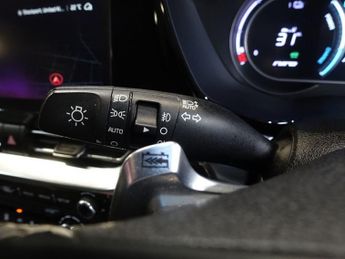 KIA NIRO 64kWh 3 SUV 5dr Electric Auto (201 bhp)