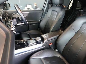 MERCEDES-BENZ EQA EQA 250 66.5kWh Sport SUV 5dr Electric Auto (190 ps)