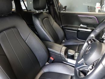 MERCEDES-BENZ EQA EQA 250 66.5kWh Sport SUV 5dr Electric Auto (190 ps)