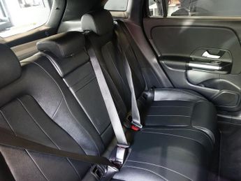 MERCEDES-BENZ EQA EQA 250 66.5kWh Sport SUV 5dr Electric Auto (190 ps)
