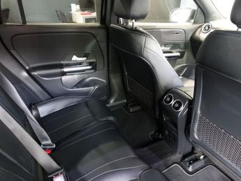 MERCEDES-BENZ EQA EQA 250 66.5kWh Sport SUV 5dr Electric Auto (190 ps)