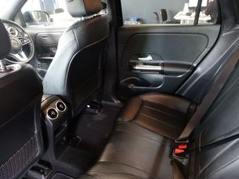 MERCEDES-BENZ EQA EQA 250 66.5kWh Sport SUV 5dr Electric Auto (190 ps)