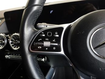 MERCEDES-BENZ EQA EQA 250 66.5kWh Sport SUV 5dr Electric Auto (190 ps)