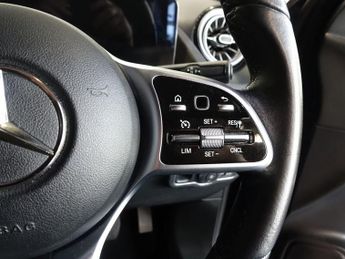MERCEDES-BENZ EQA EQA 250 66.5kWh Sport SUV 5dr Electric Auto (190 ps)