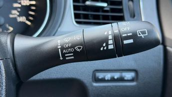 NISSAN PULSAR 1.2 DIG-T N-Connecta Hatchback 5dr Petrol XTRON Euro 6 (s/s) (11
