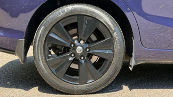 NISSAN PULSAR 1.2 DIG-T N-Connecta Hatchback 5dr Petrol XTRON Euro 6 (s/s) (11