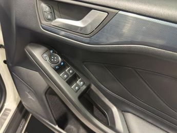 FORD FOCUS 2.0 EcoBlue Active X Estate 5dr Diesel Auto Euro 6 (s/s) (150 ps