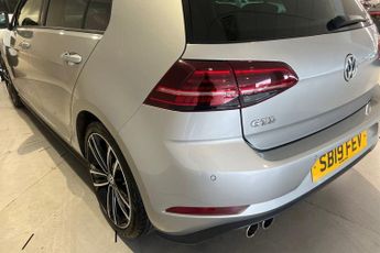 VOLKSWAGEN GOLF 2.0 TDI GTD Hatchback 5dr Diesel DSG Euro 6 (s/s) (184 ps) Front