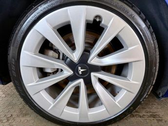 TESLA Model 3 (Dual Motor) Long Range Saloon 4dr Electric Auto 4WDE (346 ps)