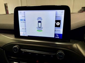 FORD FOCUS 1.0T EcoBoost Titanium Hatchback 5dr Petrol Auto Euro 6 (s/s) (1