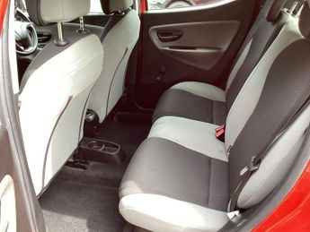 CHRYSLER YPSILON 1.2 S Hatchback 5dr Petrol Manual Euro 5 (s/s) (69 bhp)
