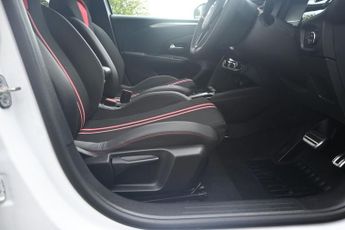 VAUXHALL Corsa Electric 50kWh GS Hatchback 5dr Electric Auto (136 ps)
