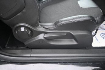 VAUXHALL ADAM 1.2i ENERGISED Hatchback 3dr Petrol Manual Euro 6 (70 ps)