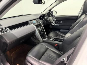 LAND ROVER DISCOVERY SPORT 2.0 TD4 HSE Black SUV 5dr Diesel Auto 4WD Euro 6 (s/s) (180 ps)