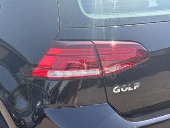 VOLKSWAGEN GOLF 1.6 TDI SE Nav Hatchback 5dr Diesel DSG Euro 6 (s/s) (115 ps)