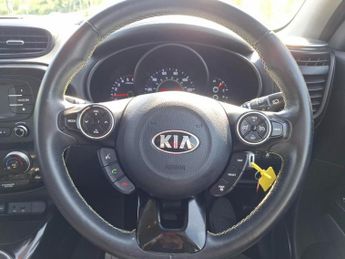 KIA SOUL 1.6 CRDi Connect SUV 5dr Diesel Auto Euro 5 (126 bhp)