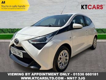 Toyota AYGO 1.0 VVT-i x-play Hatchback 5dr Petrol Manual Euro 6 (71 ps)