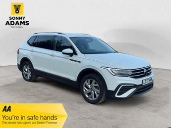 Volkswagen Tiguan 1.5 TSI Life SUV 5dr Petrol DSG Euro 6 (s/s) (150 ps)