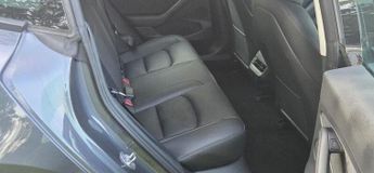 TESLA Model 3 (Dual Motor) Long Range Auto 4WDE 4dr