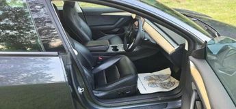 TESLA Model 3 (Dual Motor) Long Range Auto 4WDE 4dr