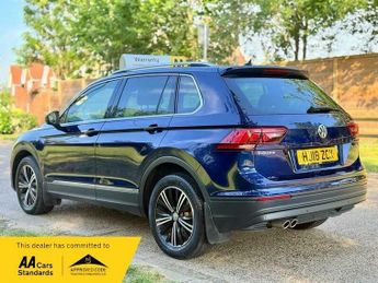 VOLKSWAGEN TIGUAN 2.0 TDI SE Navigation DSG 4Motion Euro 6 (s/s) 5dr