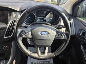 FORD FOCUS 1.0T EcoBoost Zetec Edition Hatchback 5dr Petrol Auto Euro 6 (s/