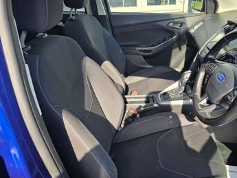 FORD FOCUS 1.0T EcoBoost Zetec Edition Hatchback 5dr Petrol Auto Euro 6 (s/
