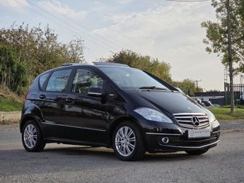 Mercedes A Class 1.5 A160 Elegance SE Hatchback 5dr Petrol CVT (162 g/km, 95 bhp)