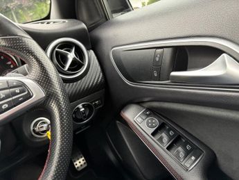 MERCEDES-BENZ A CLASS 2.1 A200d AMG Line Hatchback 5dr Diesel 7G-DCT Euro 6 (s/s) (136