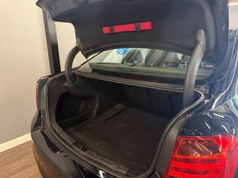 BMW 3 SERIES 2.0 320d ED EfficientDynamics Business Saloon 4dr Diesel Auto Eu