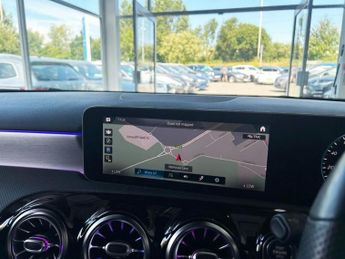 MERCEDES-BENZ A-CLASS 1.3 A200 AMG Line (Premium) Hatchback 5dr Petrol 7G-DCT Euro 6 (