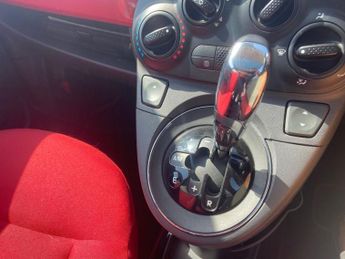 FIAT 500 1.2 Lounge Hatchback 3dr Petrol Dualogic Euro 4 (69 bhp)